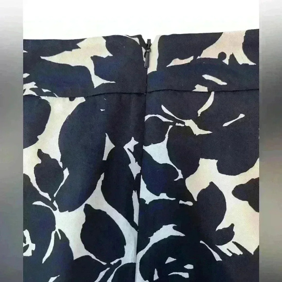 Jones New York Collection Navy/White Flared A-Line Floral Skirt - Picture 7 of 9